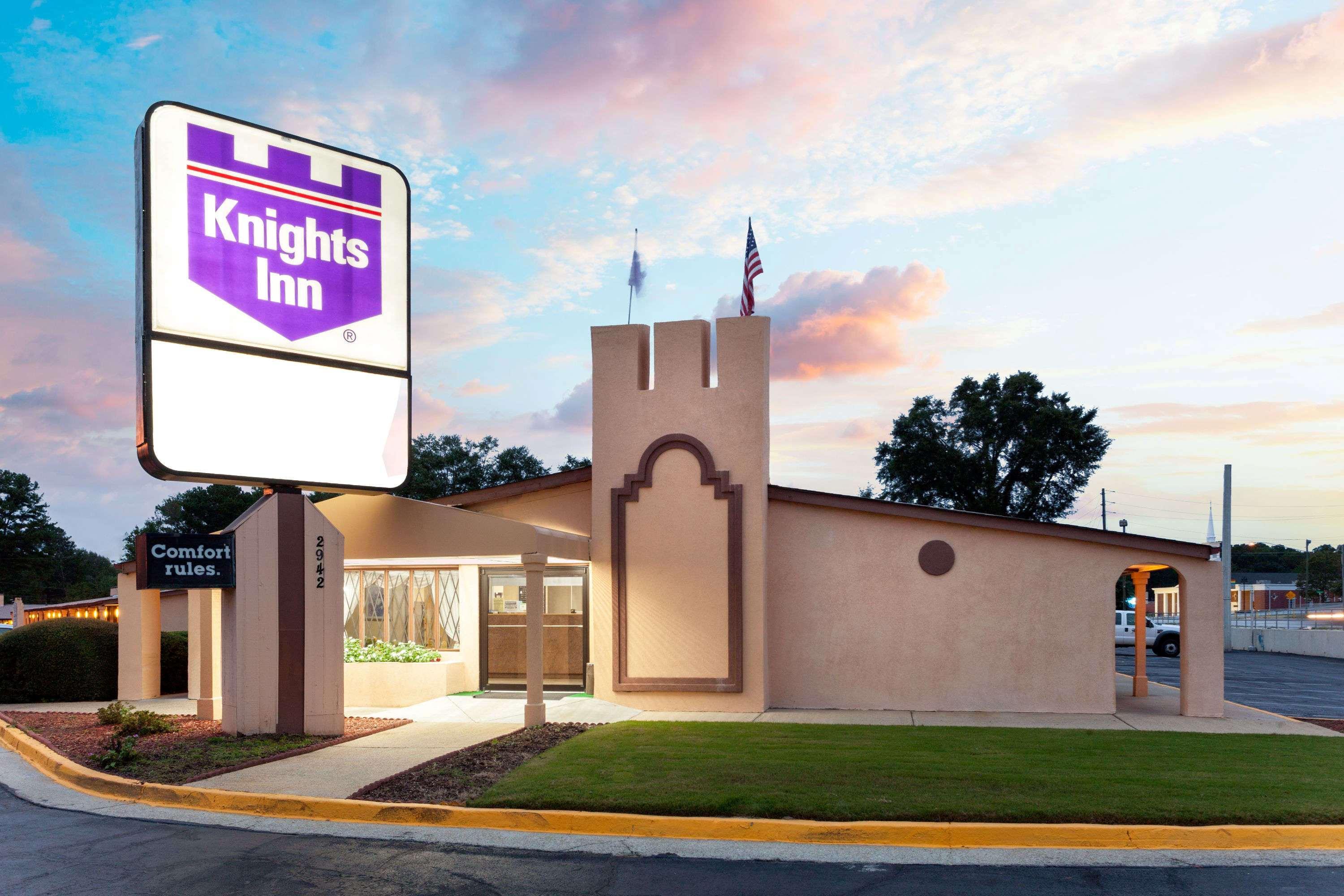 Knights Inn - Tucker Eksteriør billede
